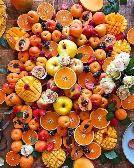 oranges à foison sur table